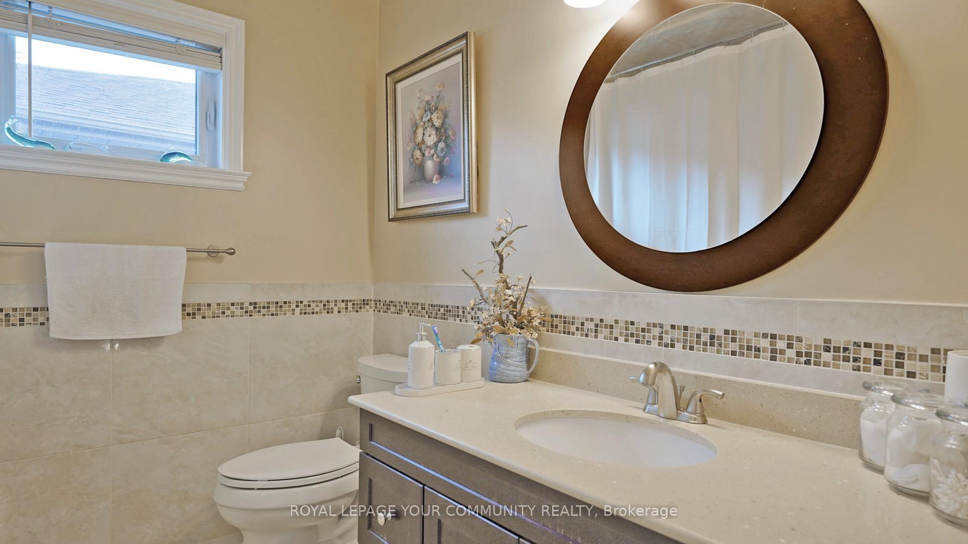Photo 38 of 100 Delayne Drive, Aurora, Aurora Heights — HOMEH