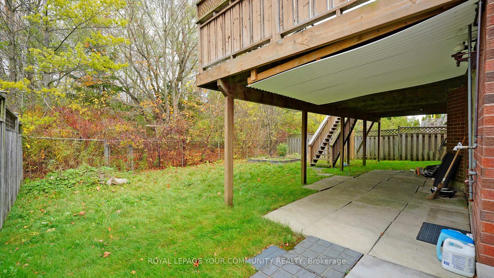 Photo 27 of 100 Delayne Drive, Aurora, Aurora Heights — HOMEH