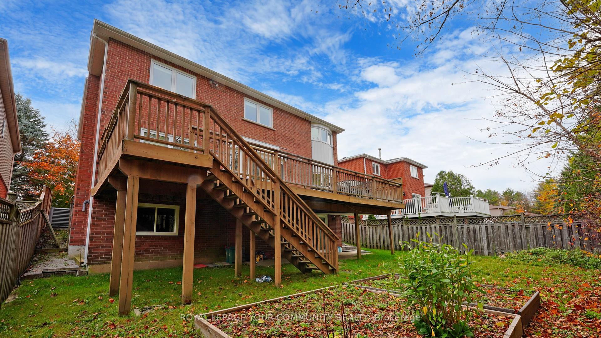 Photo 32 of 100 Delayne Drive, Aurora, Aurora Heights — HOMEH