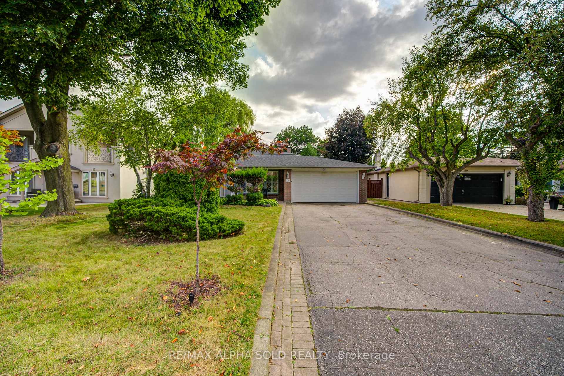 Photo 6 of 108 Babcombe Drive, Markham, Bayview Glen — HOMEH