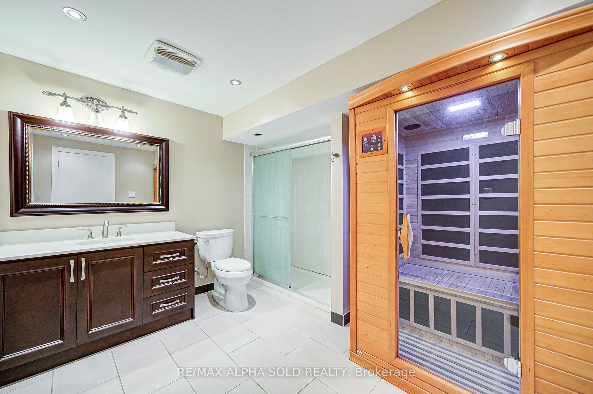 Photo 13 of 108 Babcombe Drive, Markham, Bayview Glen — HOMEH