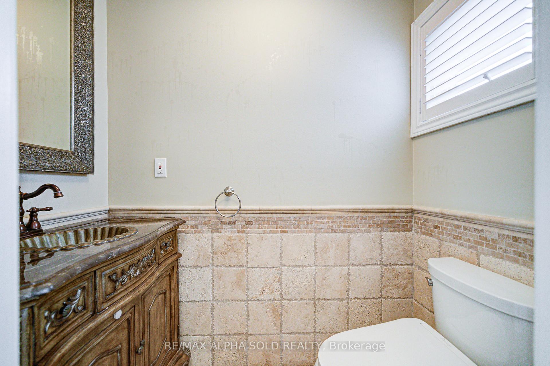 Photo 33 of 108 Babcombe Drive, Markham, Bayview Glen — HOMEH