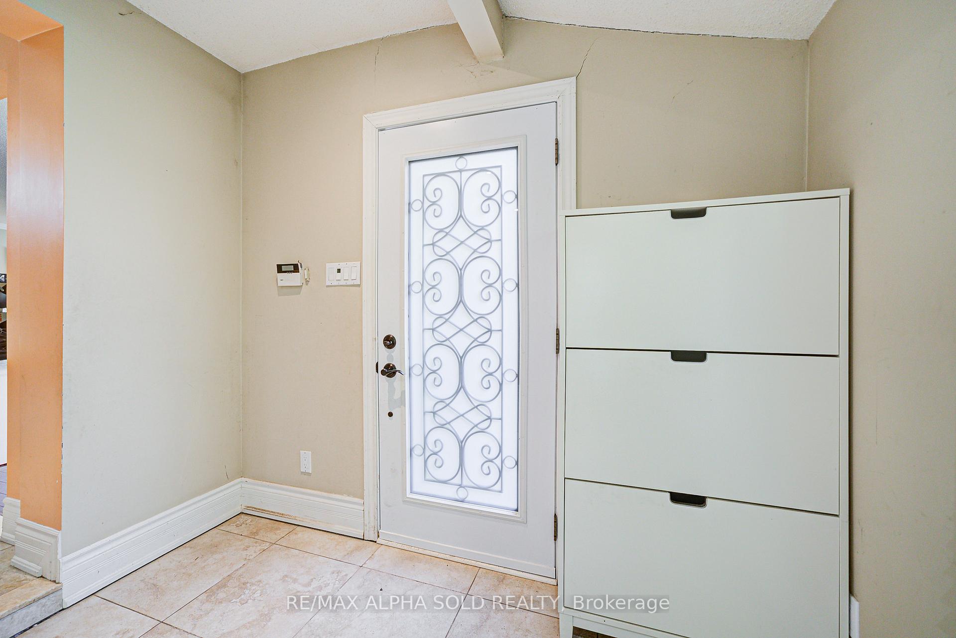 Photo 37 of 108 Babcombe Drive, Markham, Bayview Glen — HOMEH