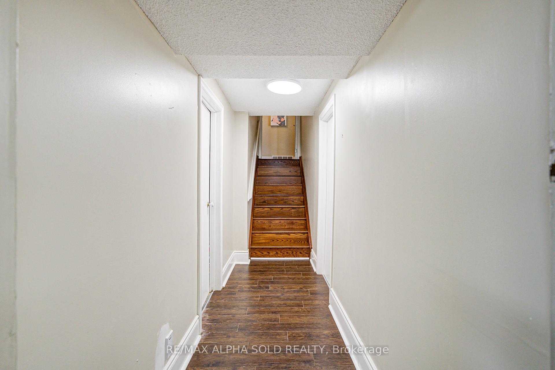 Photo 40 of 108 Babcombe Drive, Markham, Bayview Glen — HOMEH
