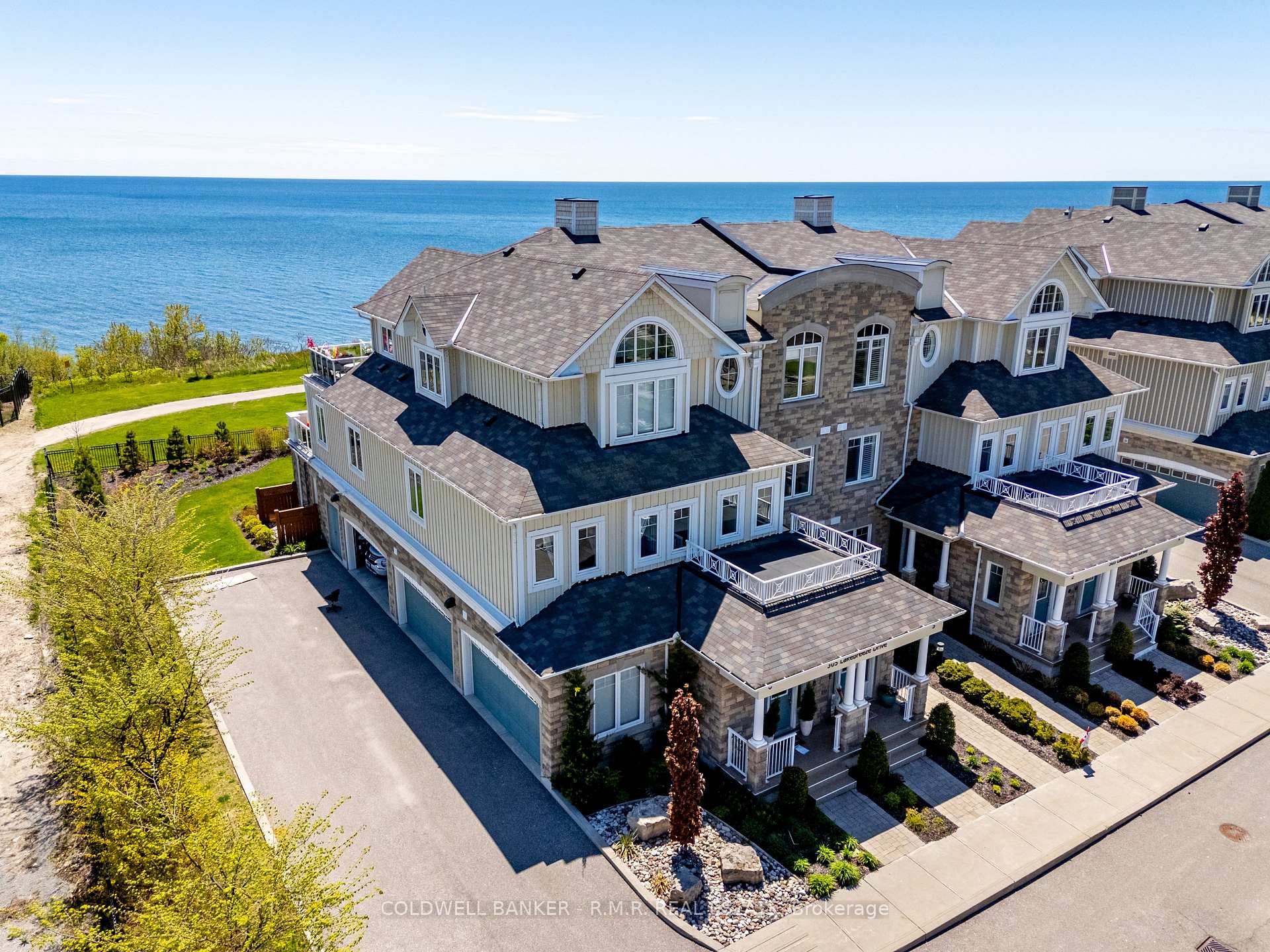 Front of Unit 6G, 305 Lakebreeze Drive
