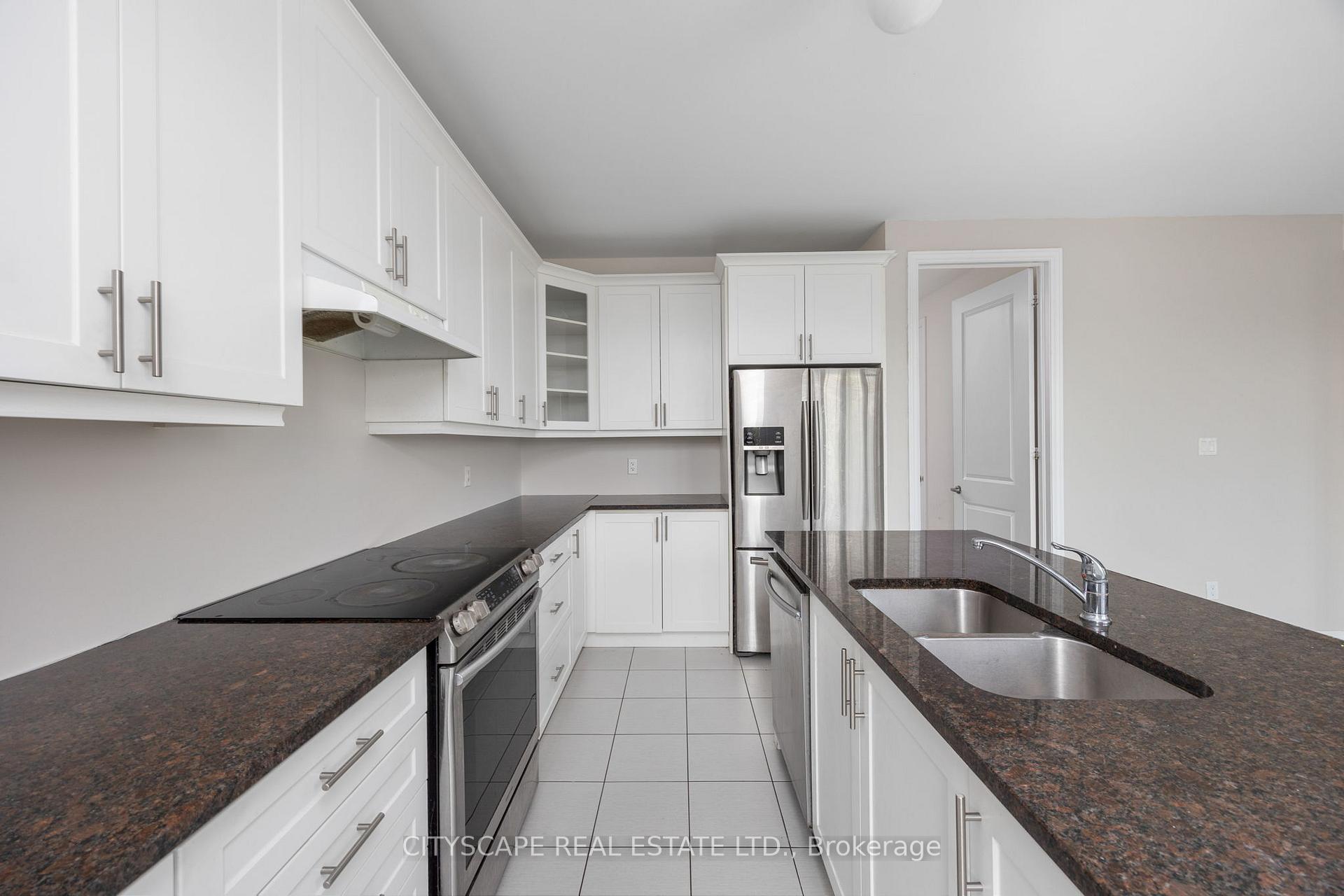 Photo 26 of 907 Green Street, Innisfil, Lefroy — HOMEH