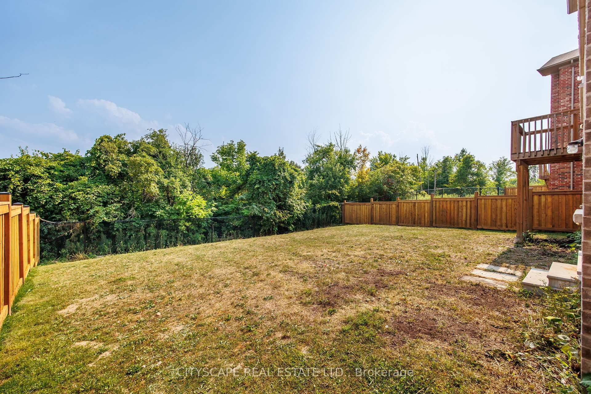 Photo 27 of 907 Green Street, Innisfil, Lefroy — HOMEH