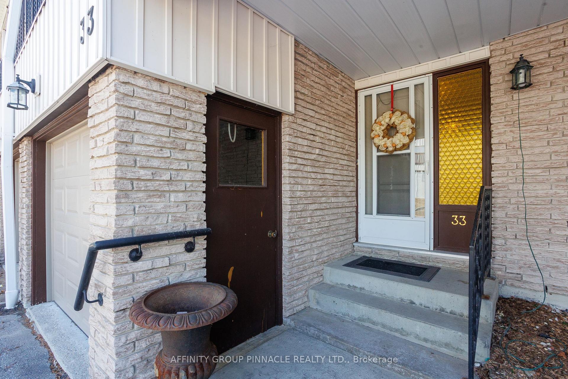 Photo 5 of Unit 33, 433 May Street, Brock, Beaverton — HOMEH