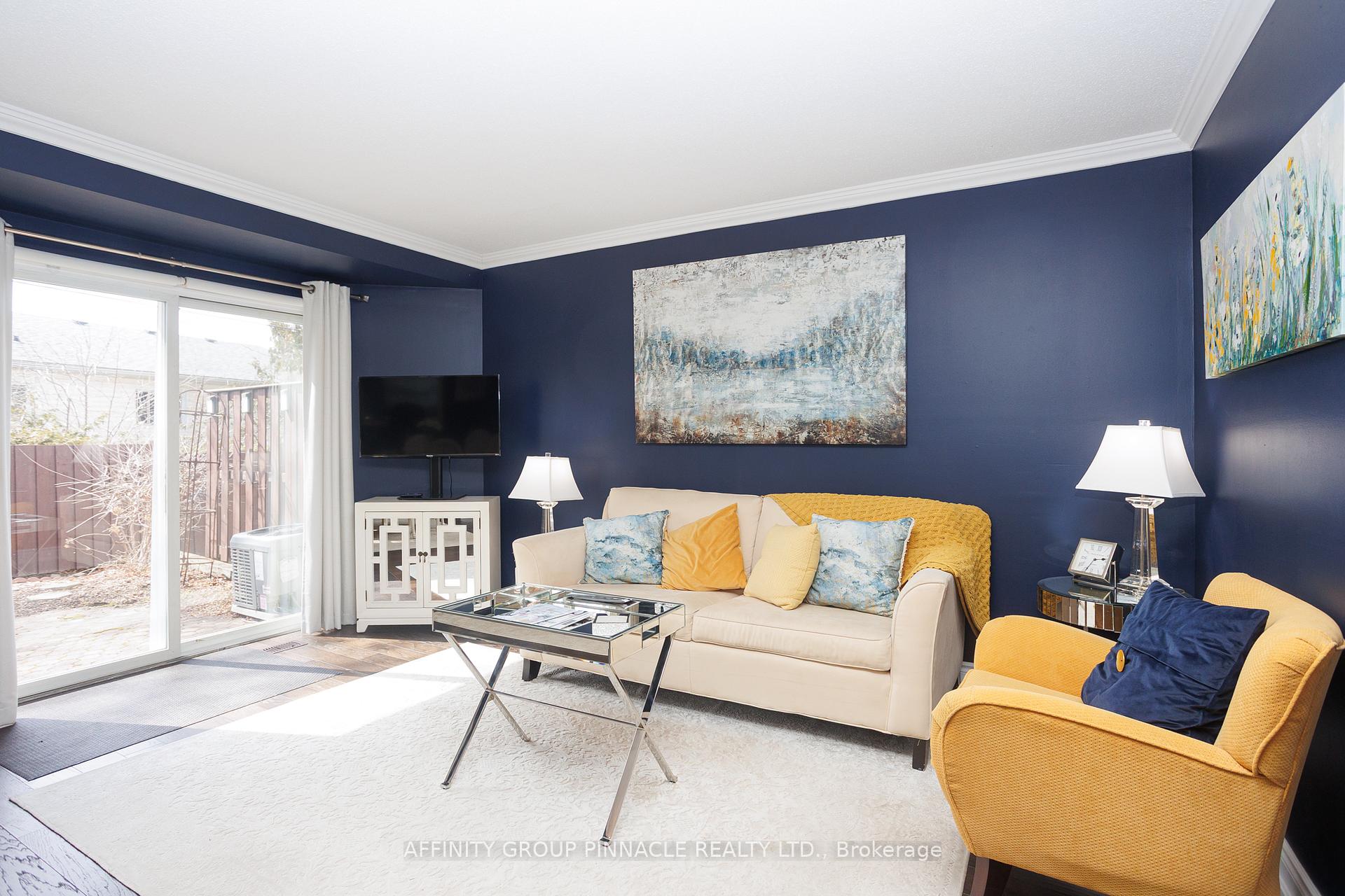 Photo 2 of Unit 33, 433 May Street, Brock, Beaverton — HOMEH
