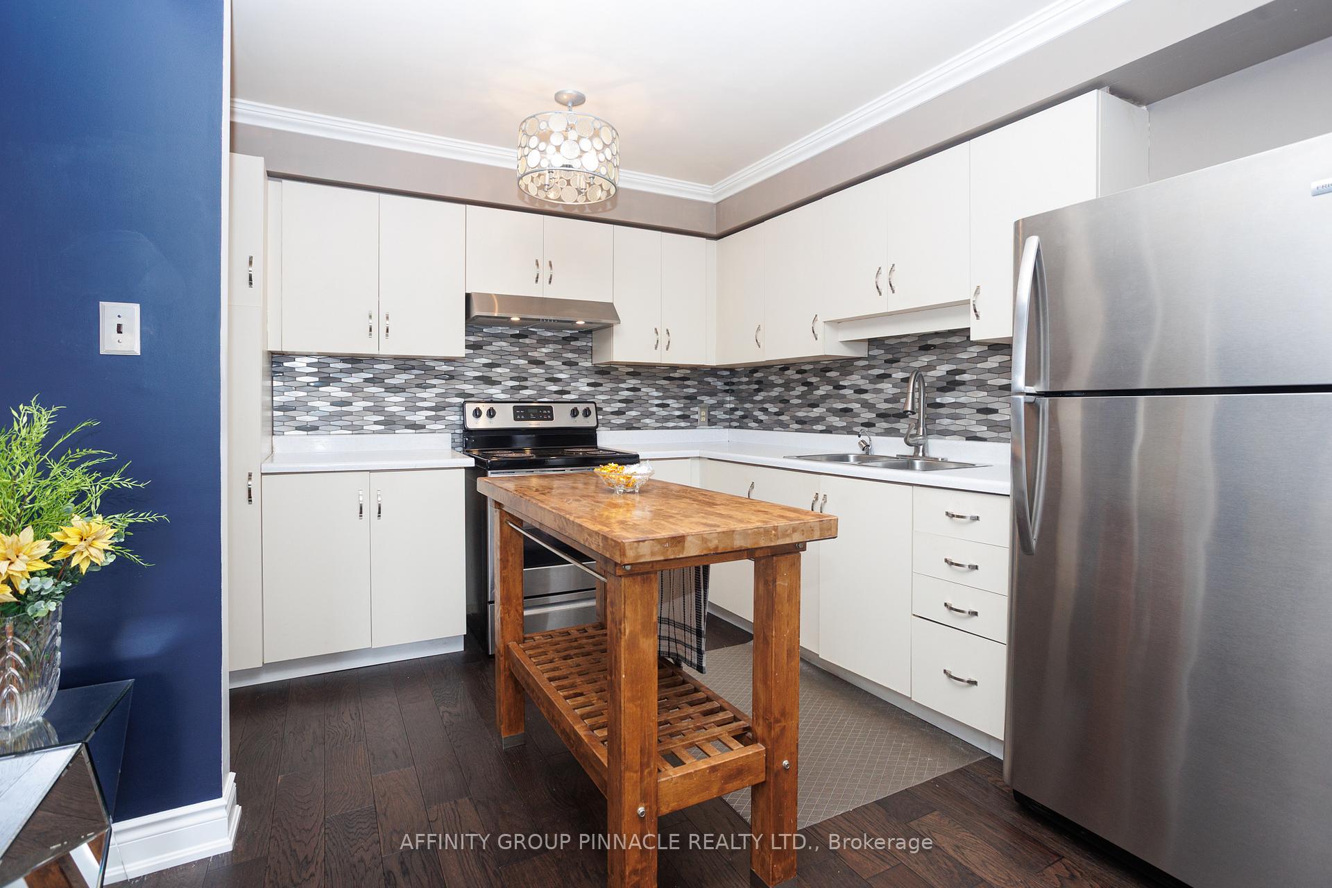 Photo 27 of Unit 33, 433 May Street, Brock, Beaverton — HOMEH