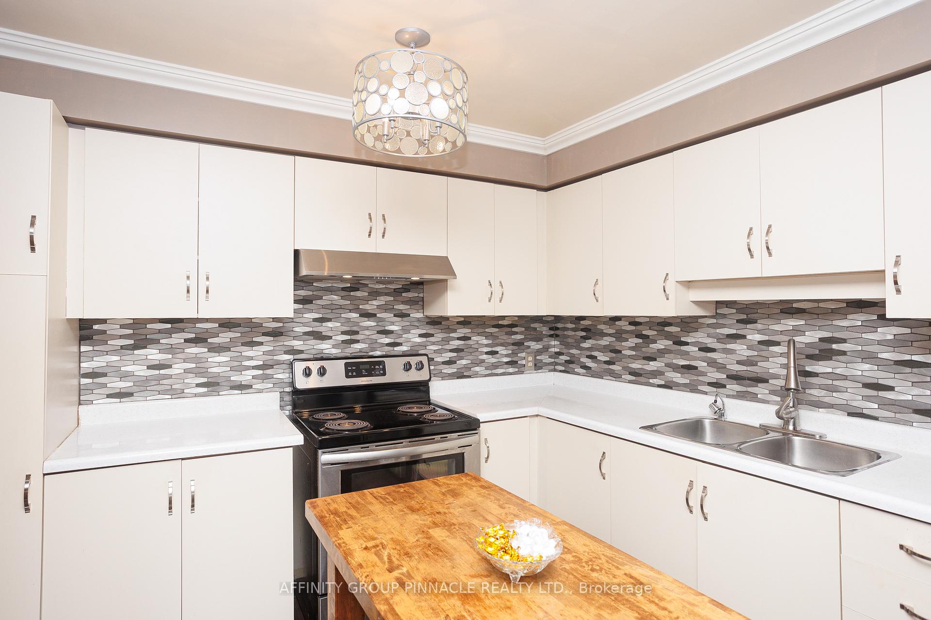 Photo 16 of Unit 33, 433 May Street, Brock, Beaverton — HOMEH