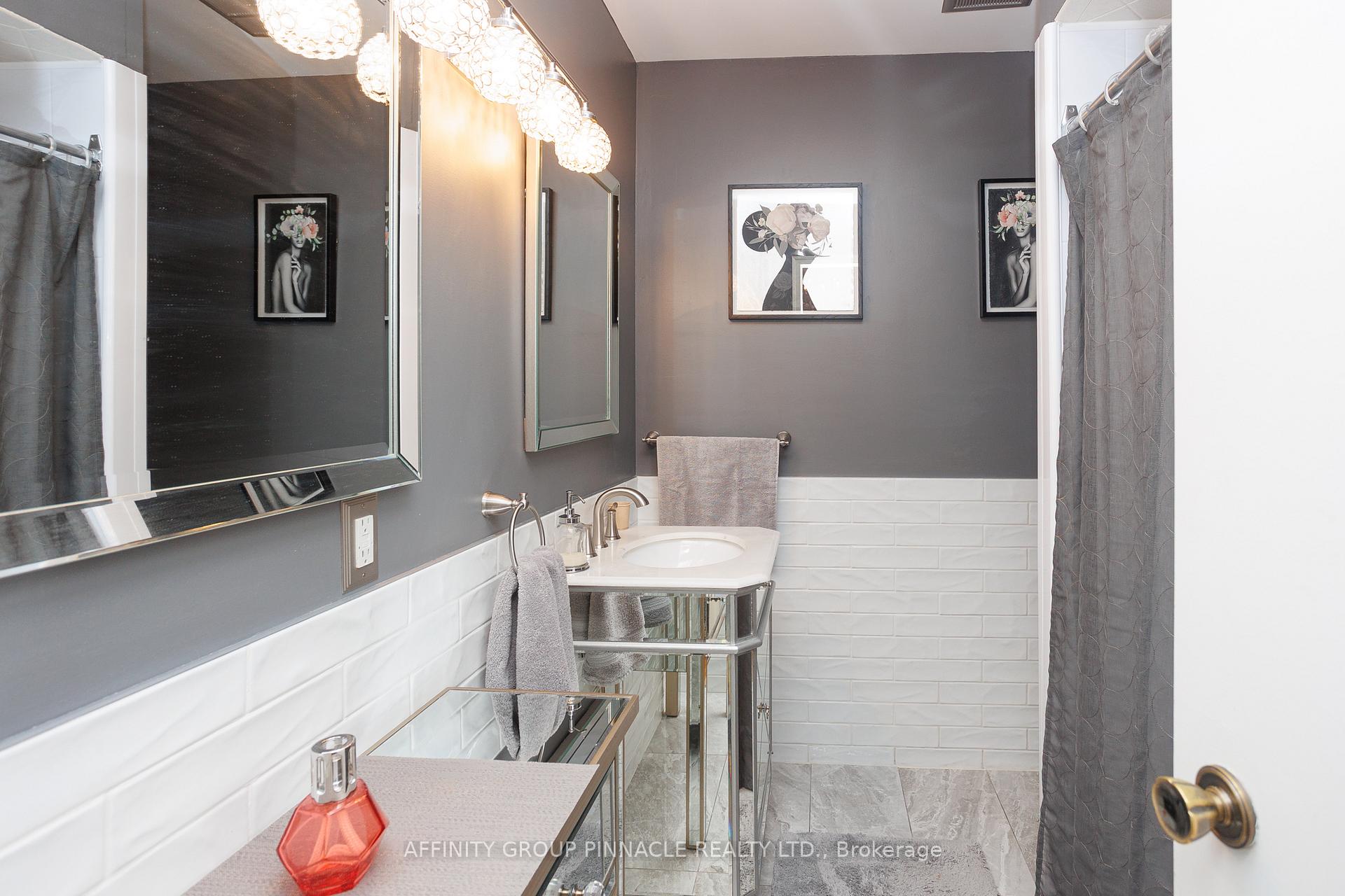 Photo 25 of Unit 33, 433 May Street, Brock, Beaverton — HOMEH