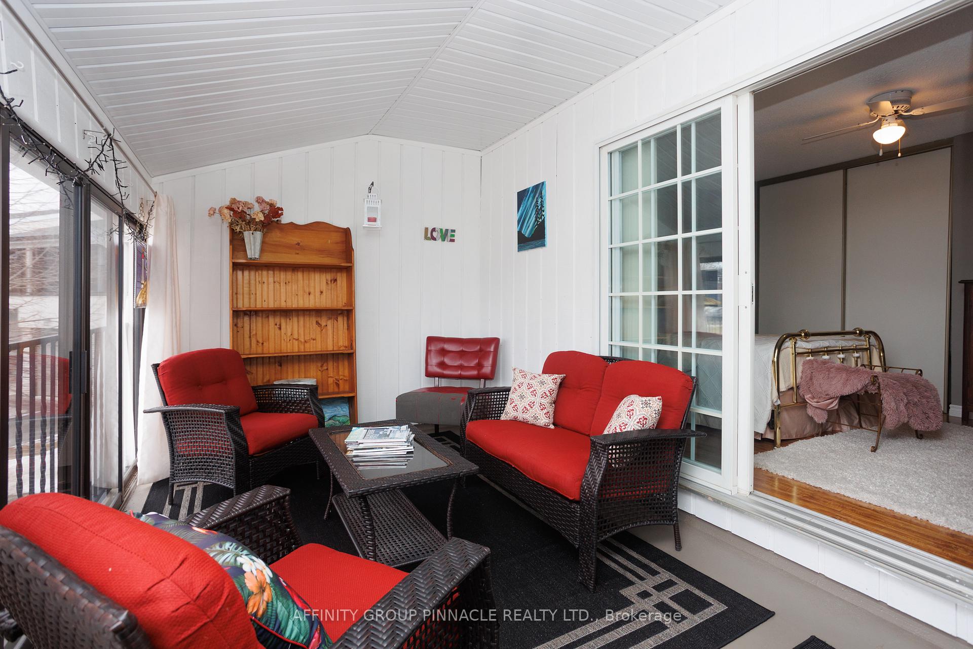 Photo 35 of Unit 33, 433 May Street, Brock, Beaverton — HOMEH