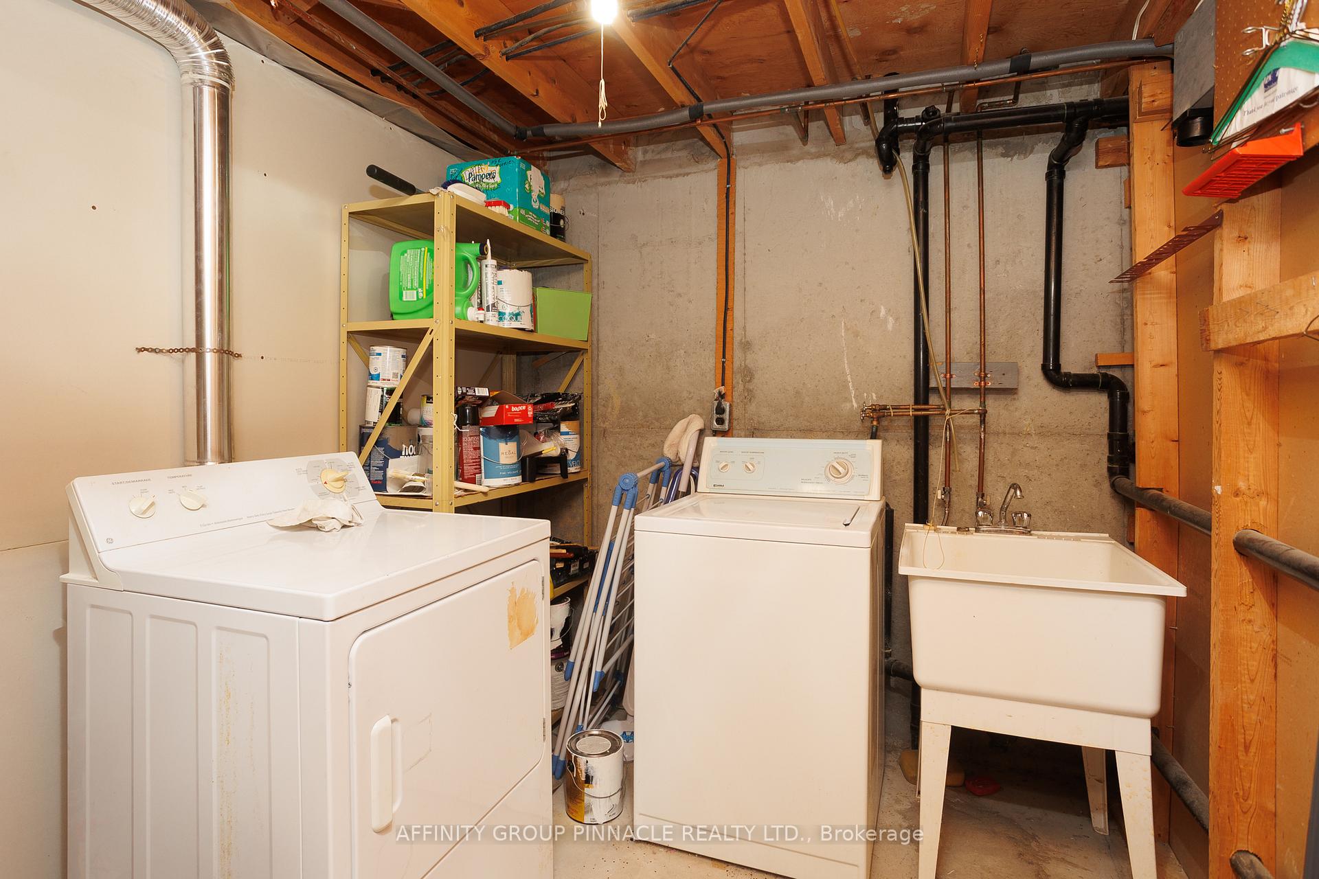 Photo 43 of Unit 33, 433 May Street, Brock, Beaverton — HOMEH