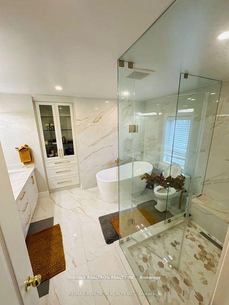 Photo 12 of 113 Reansbury Crescent, Markham, Cachet — HOMEH