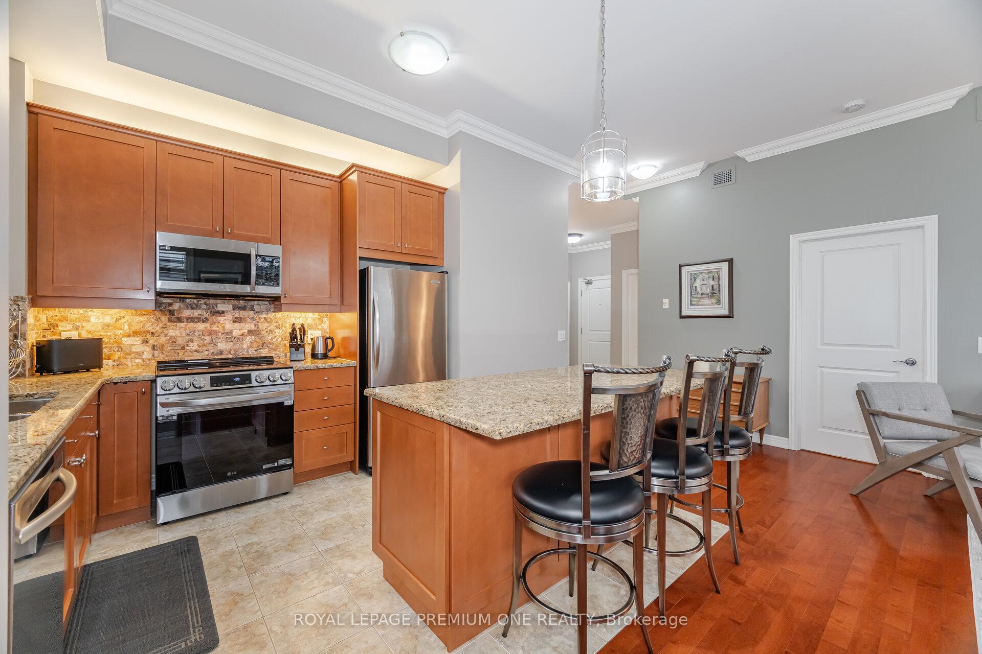 Photo 11 of Unit 509, 60 Ann Street, Caledon, Bolton North — HOMEH
