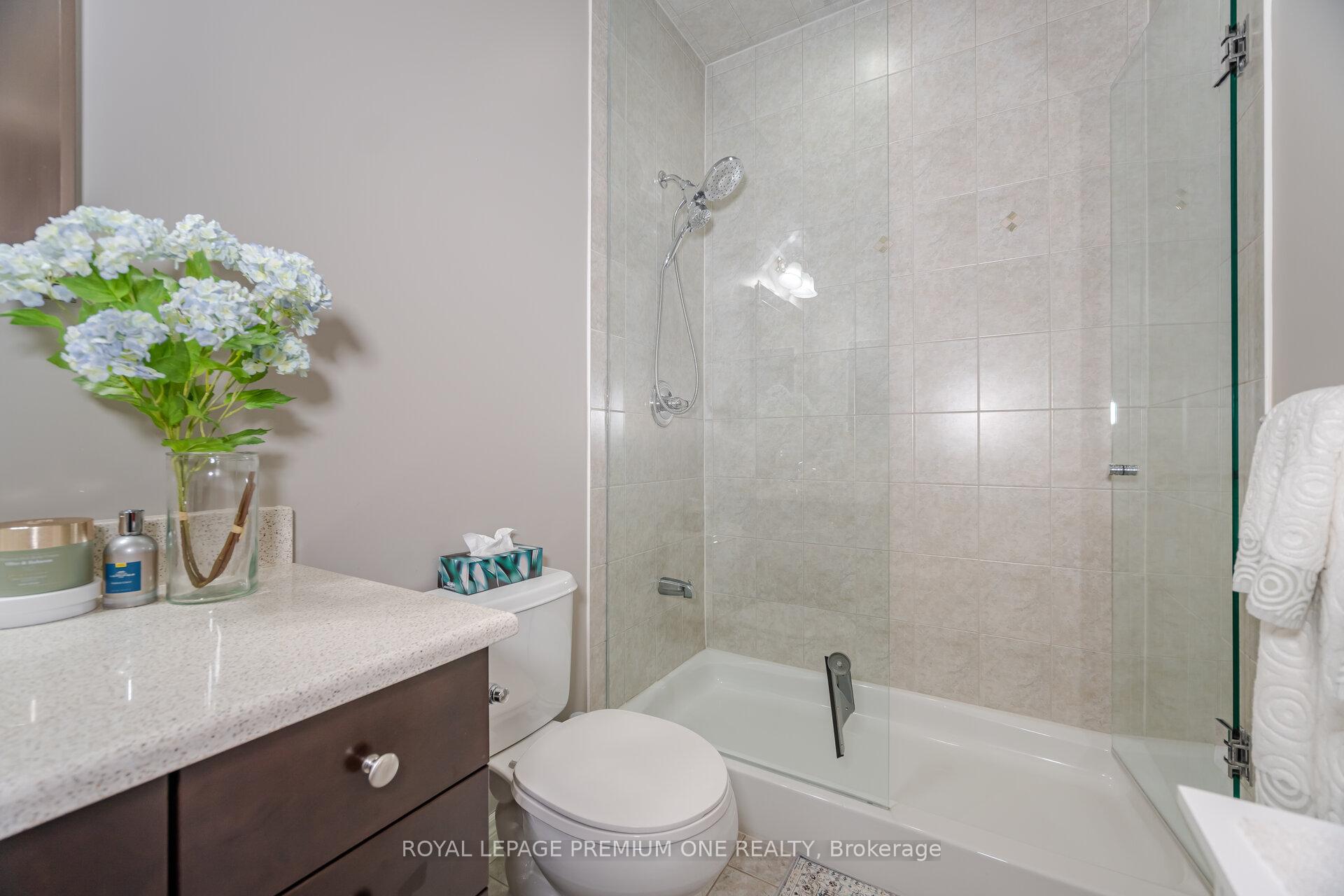 Photo 24 of Unit 509, 60 Ann Street, Caledon, Bolton North — HOMEH