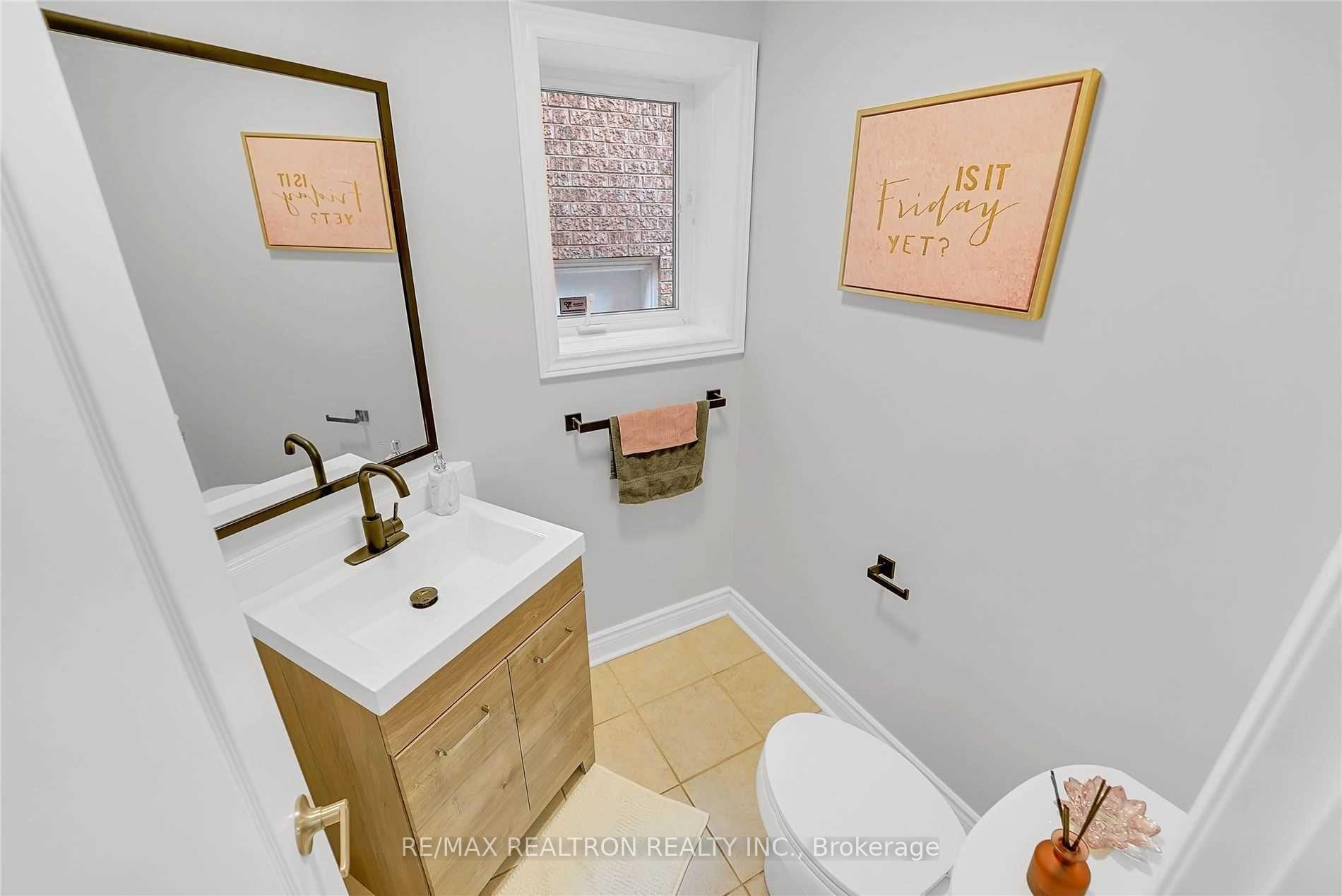 Photo 3 of 36 Marco Sgotto Avenue, Vaughan, Sonoma Heights — HOMEH