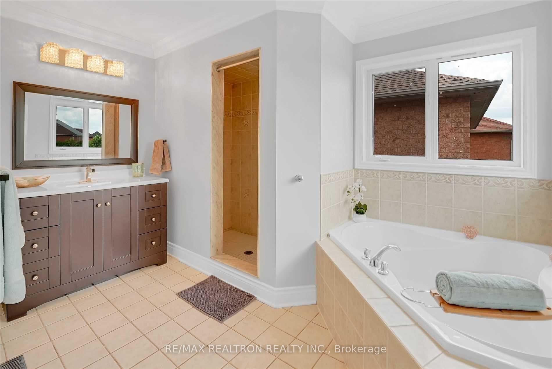Photo 18 of 36 Marco Sgotto Avenue, Vaughan, Sonoma Heights — HOMEH