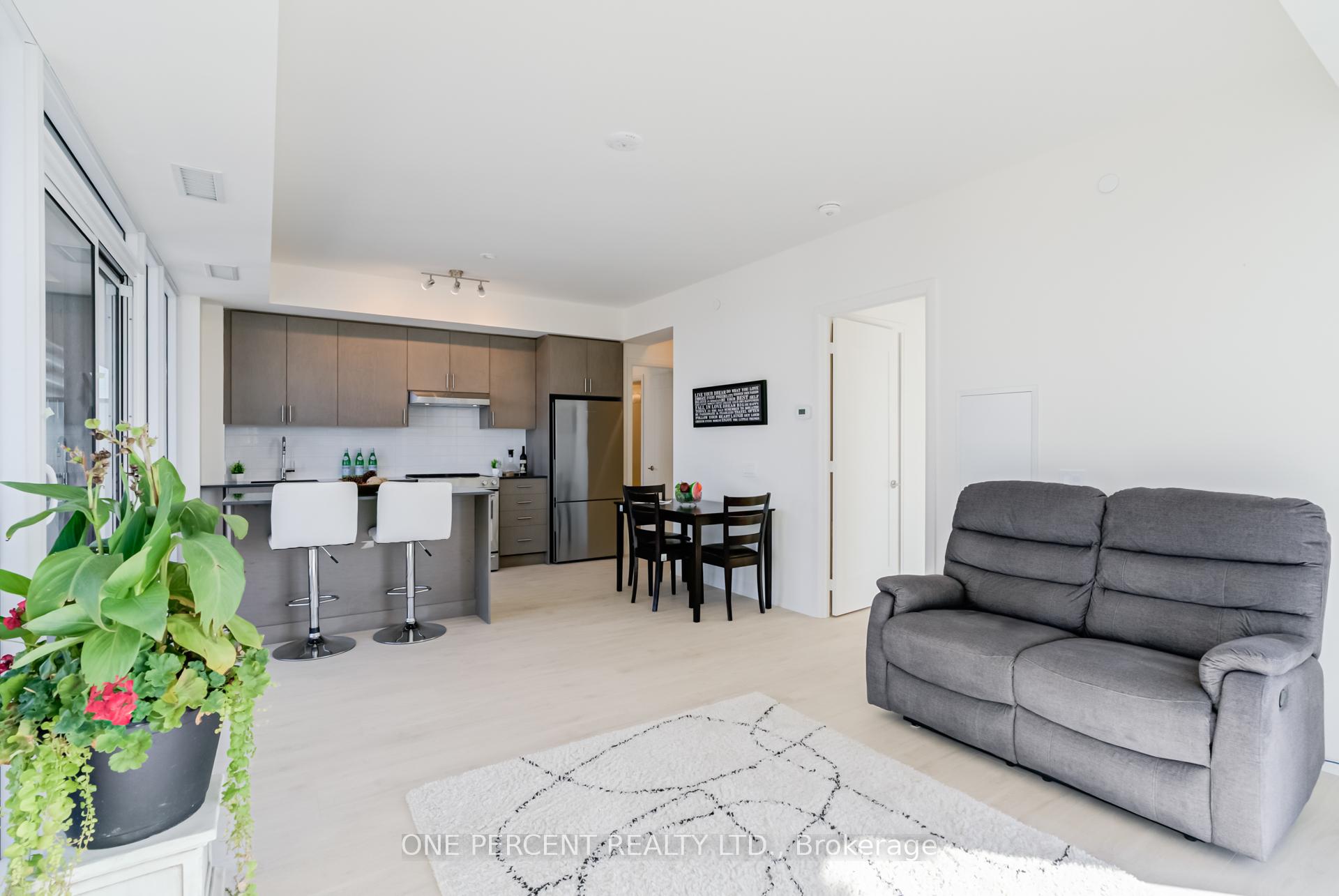 Photo 10 of Unit 1910, 8960 Jane Street, Vaughan, Vellore Village — HOMEH