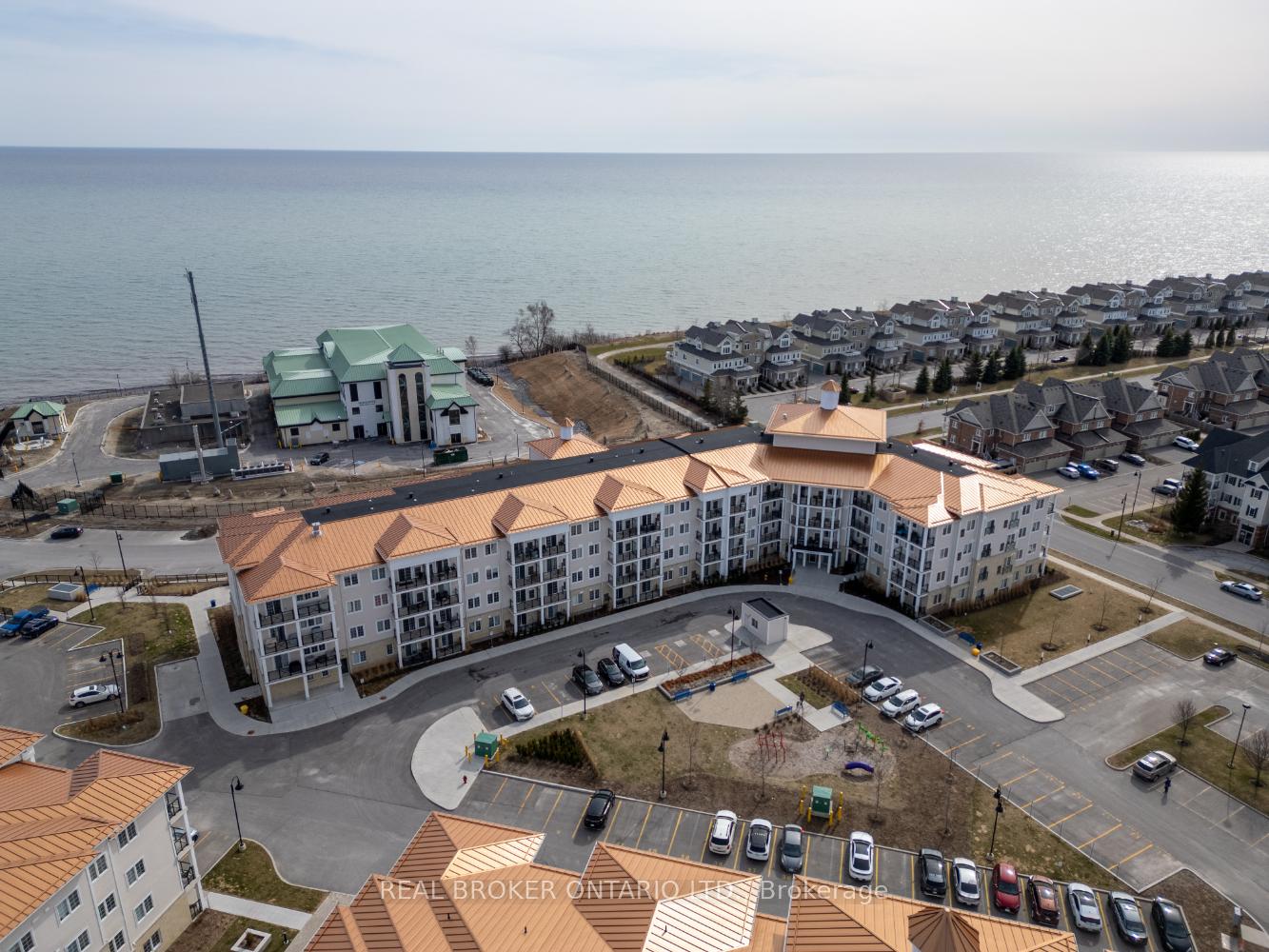 Front of Unit 427, 50 Lakebreeze Drive