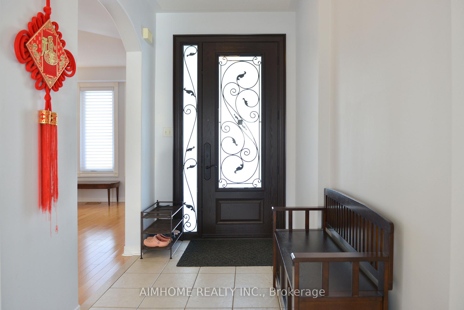 Photo 2 of 76 Burndenford Crescent, Markham, Unionville — HOMEH