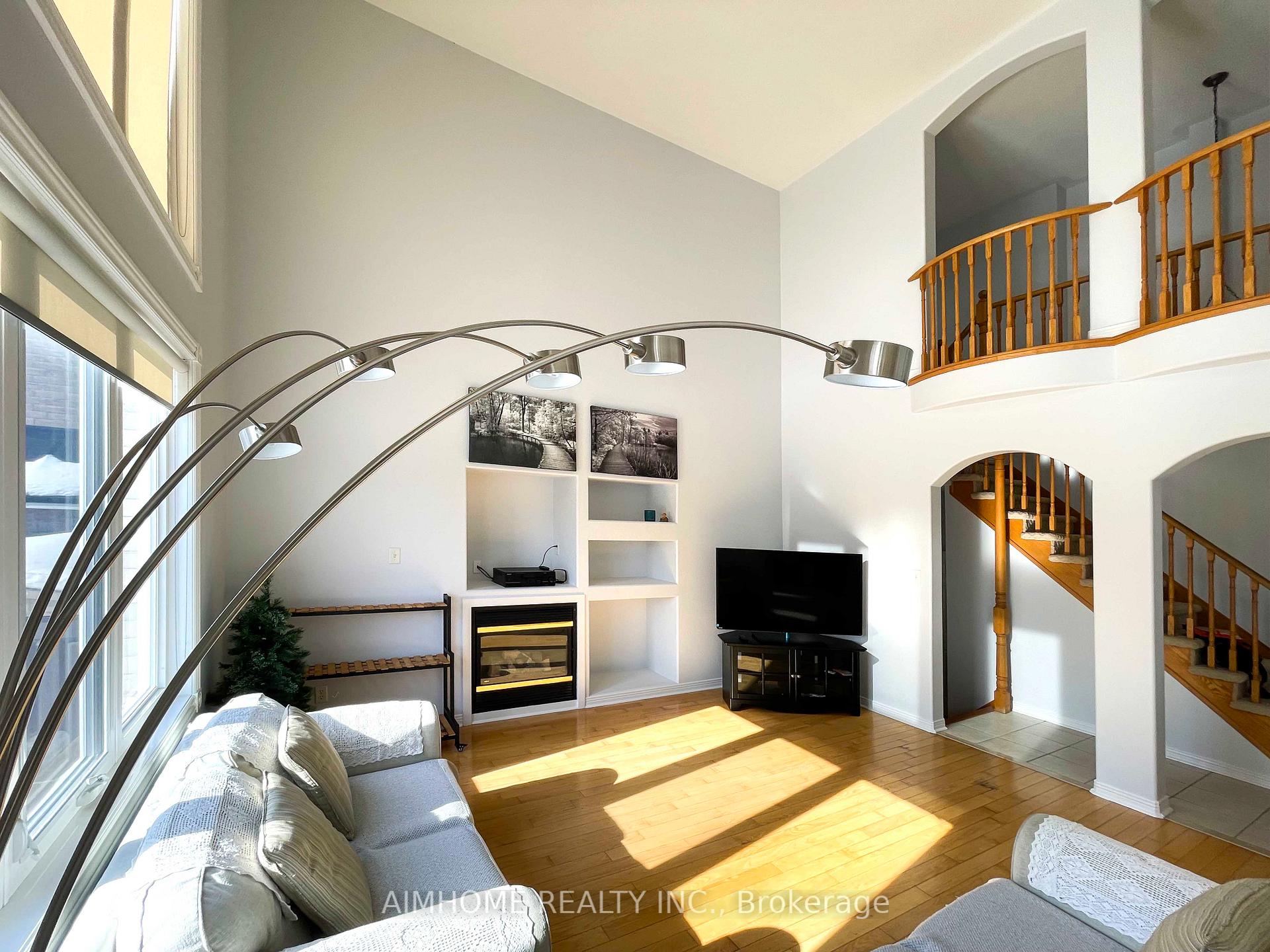Photo 9 of 76 Burndenford Crescent, Markham, Unionville — HOMEH