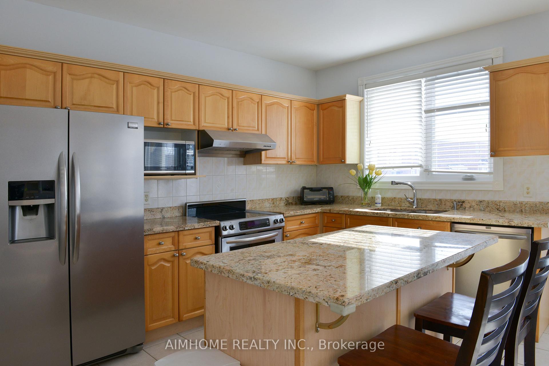 Photo 23 of 76 Burndenford Crescent, Markham, Unionville — HOMEH