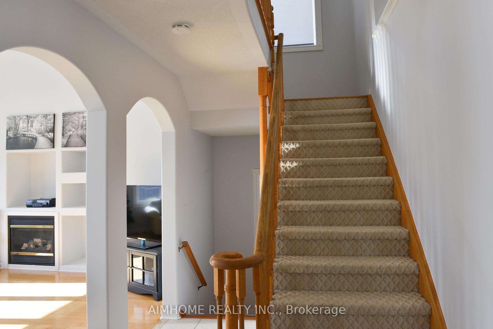 Photo 19 of 76 Burndenford Crescent, Markham, Unionville — HOMEH