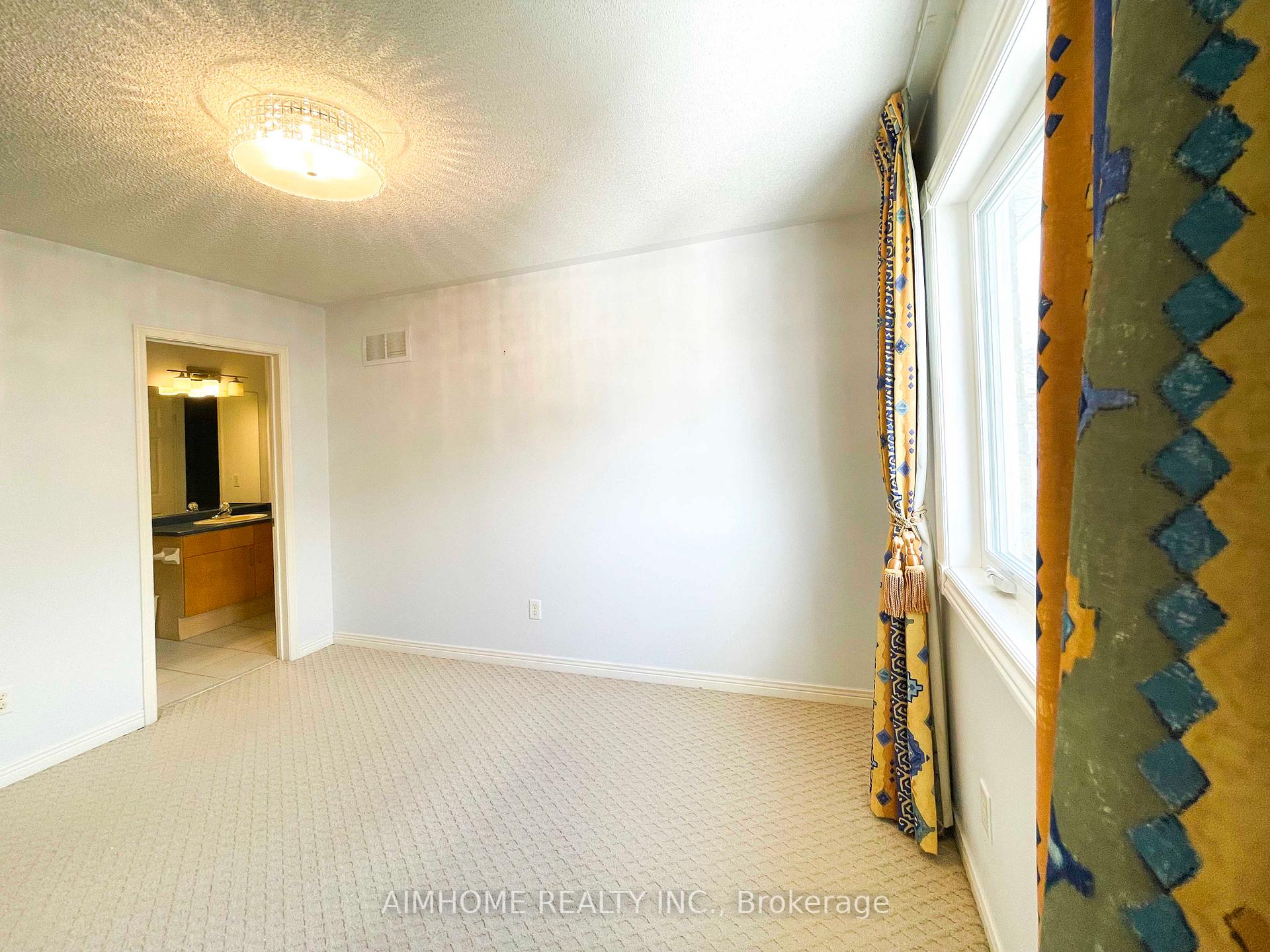 Photo 28 of 76 Burndenford Crescent, Markham, Unionville — HOMEH