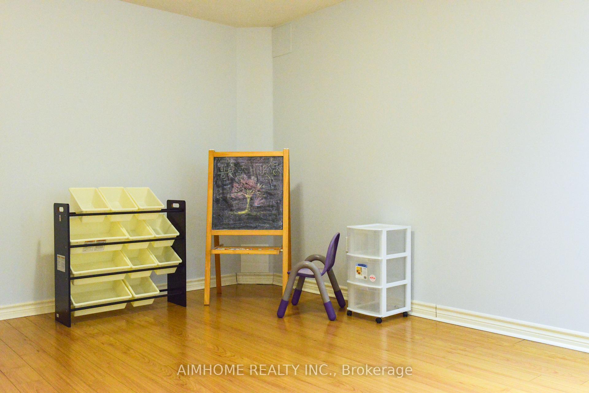 Photo 29 of 76 Burndenford Crescent, Markham, Unionville — HOMEH