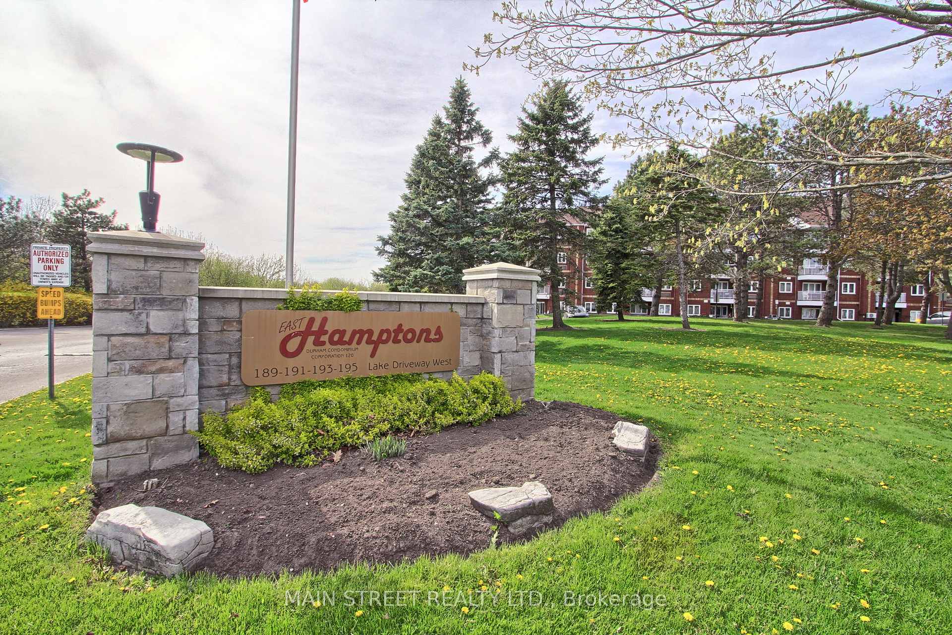 Front of Unit 302, 189 Lake Driveway Drive W