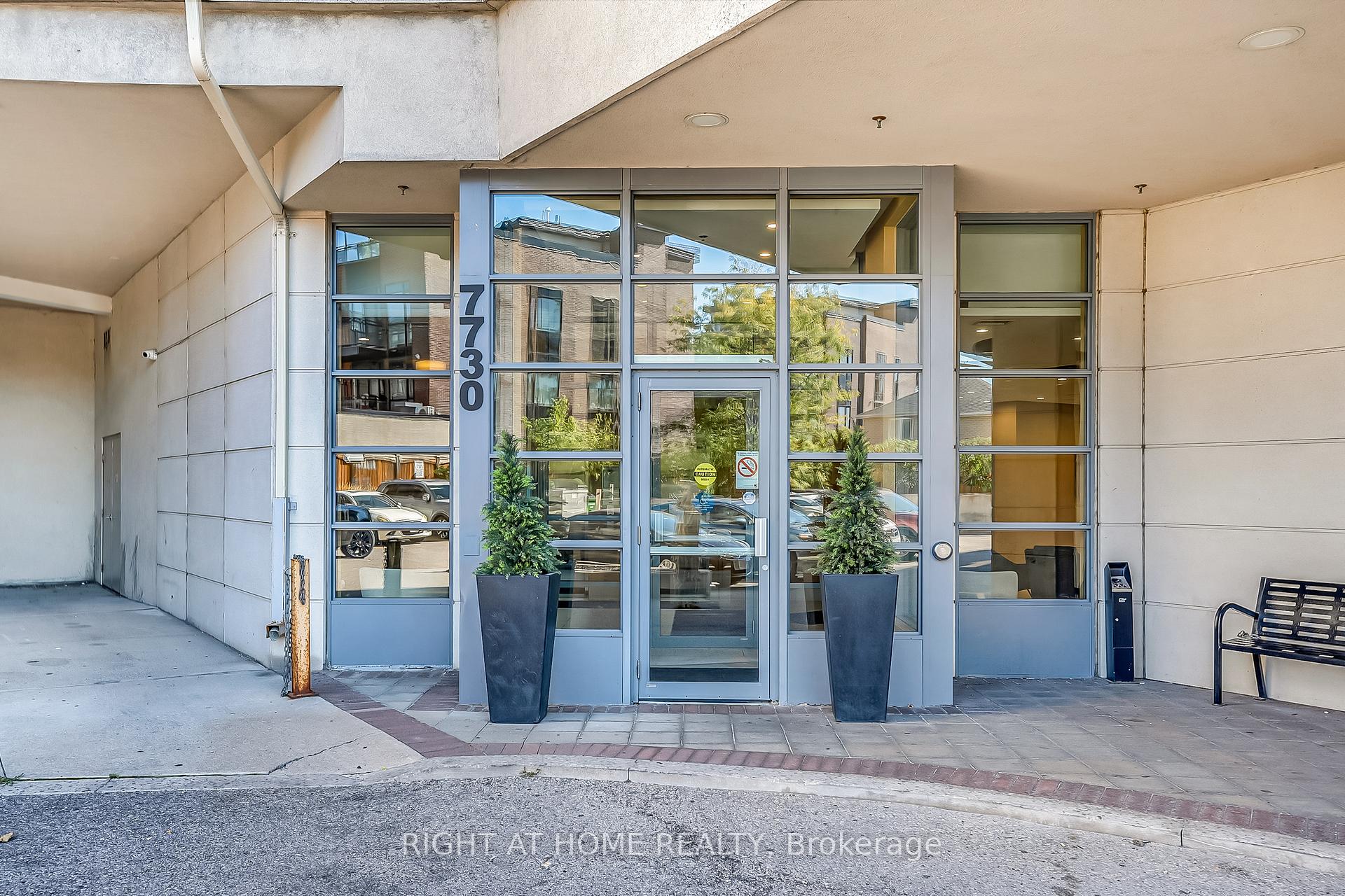 Photo 11 of Unit 508, 7730 Kipling Avenue, Vaughan, West Woodbridge — HOMEH