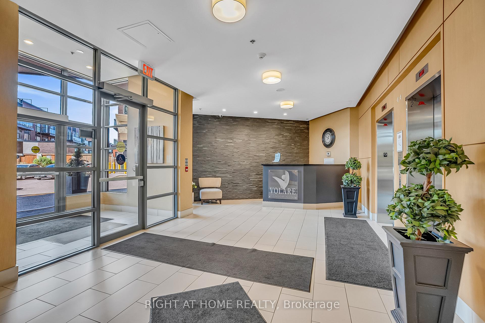 Photo 2 of Unit 508, 7730 Kipling Avenue, Vaughan, West Woodbridge — HOMEH
