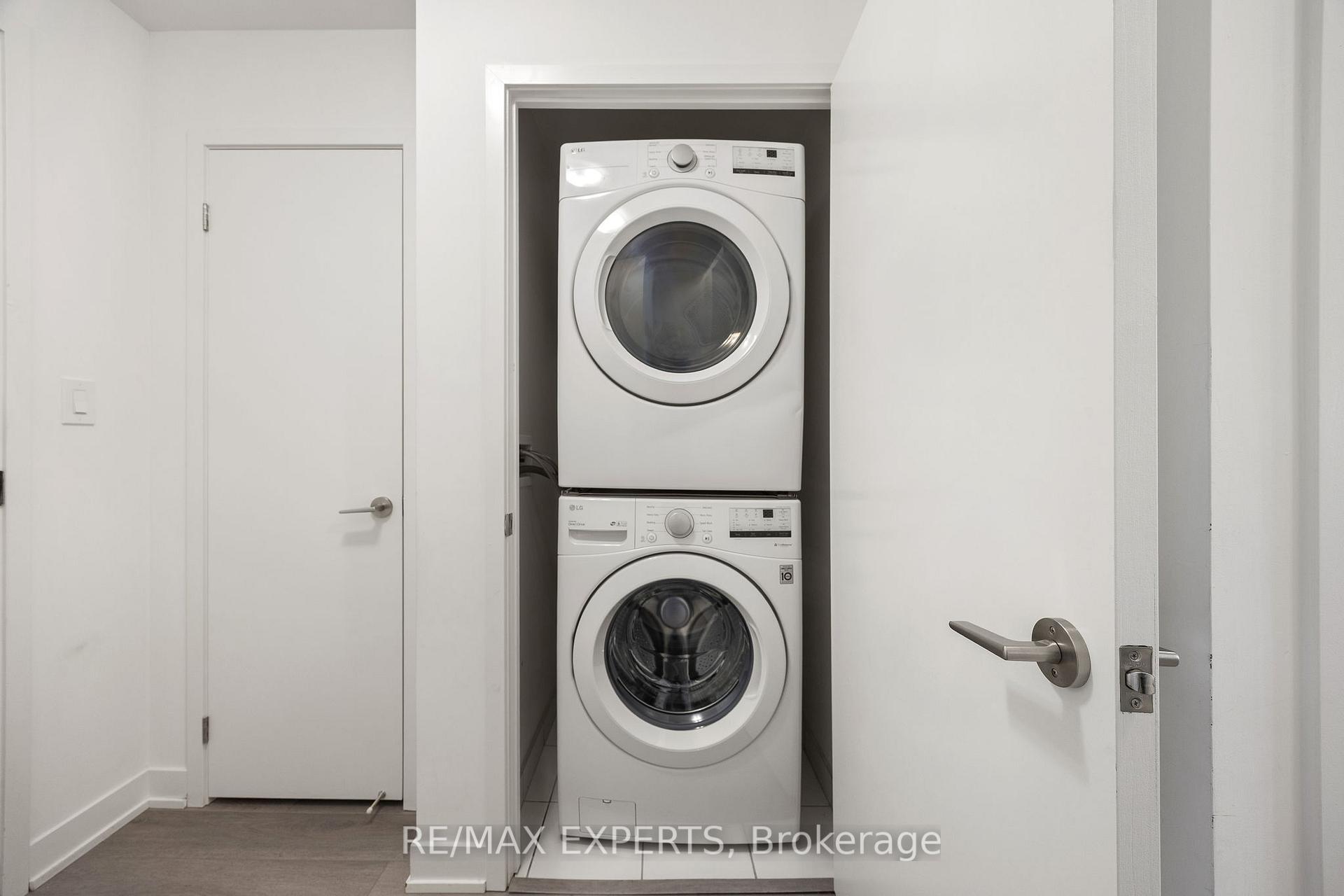 Photo 3 of Unit 828, 8119 Birchmount Road, Markham, Unionville — HOMEH