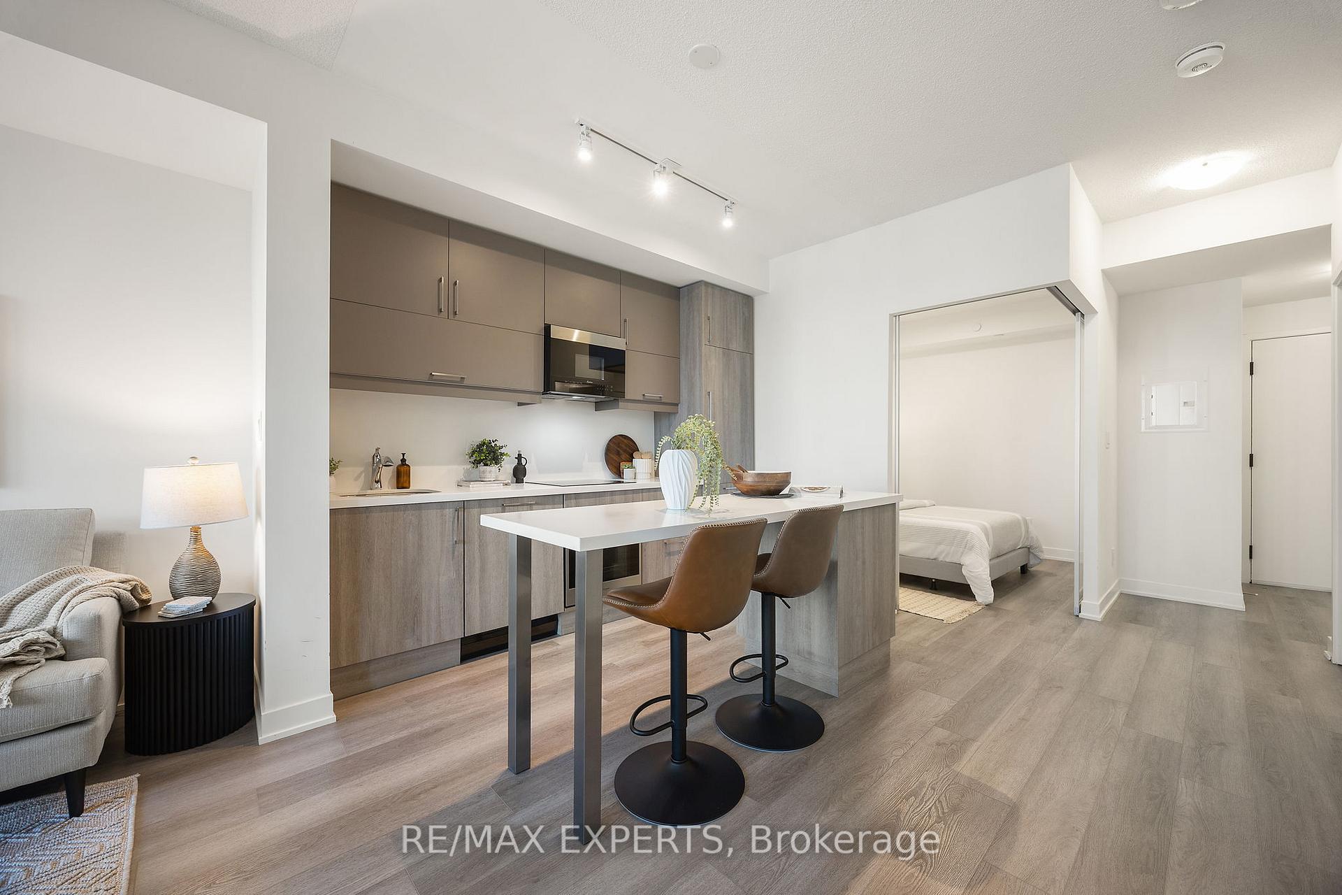 Photo 2 of Unit 828, 8119 Birchmount Road, Markham, Unionville — HOMEH