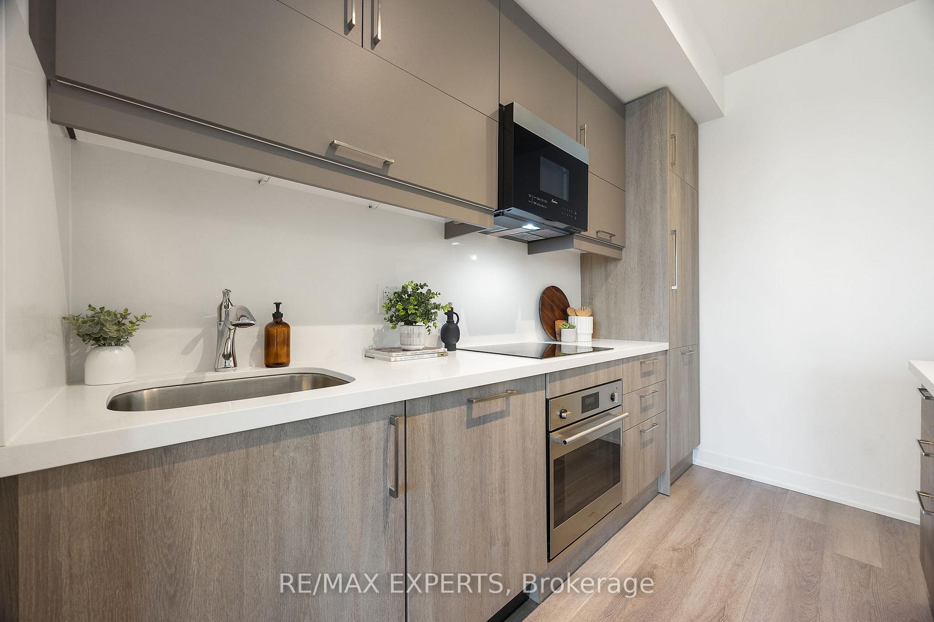 Photo 17 of Unit 828, 8119 Birchmount Road, Markham, Unionville — HOMEH