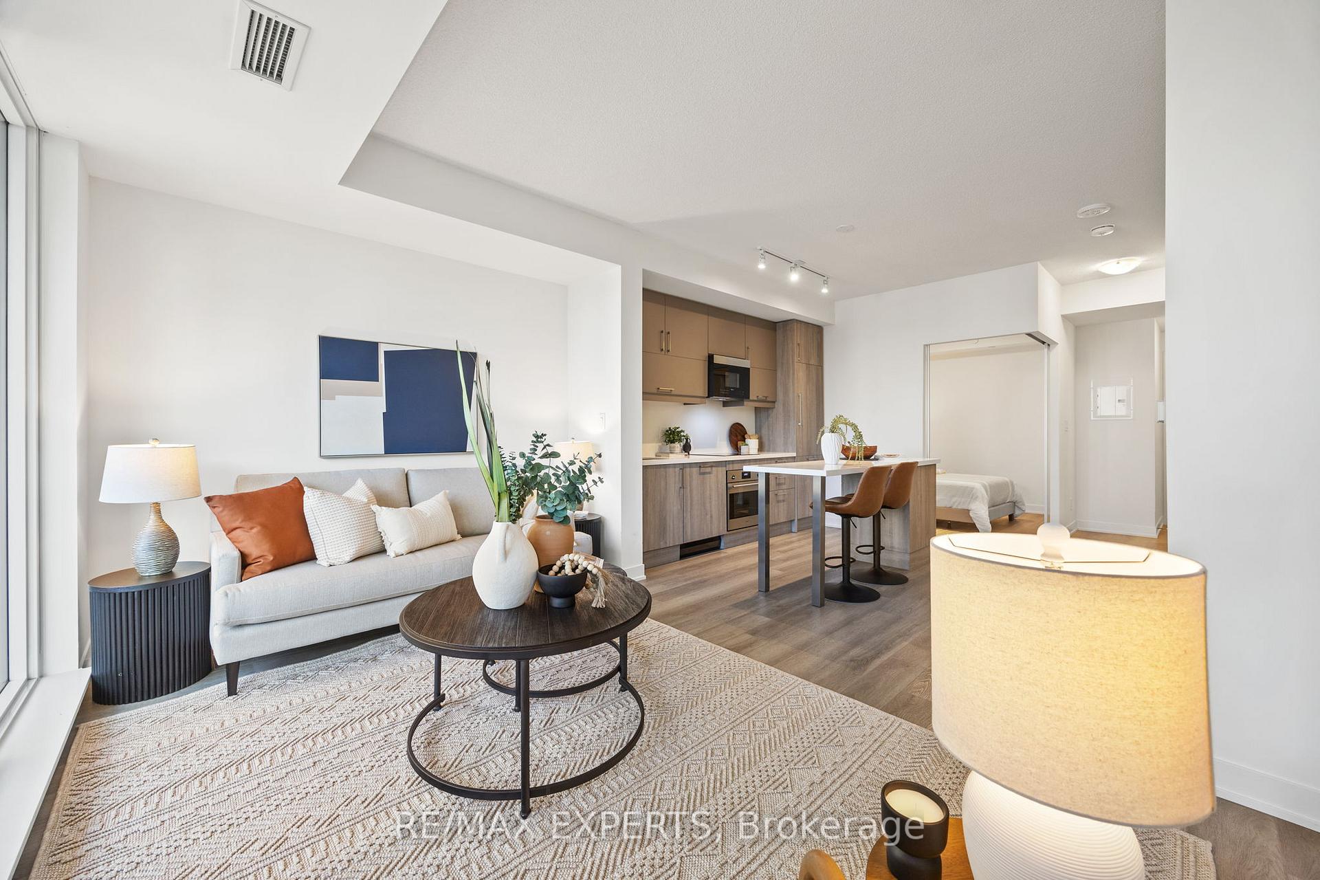 Photo 10 of Unit 828, 8119 Birchmount Road, Markham, Unionville — HOMEH