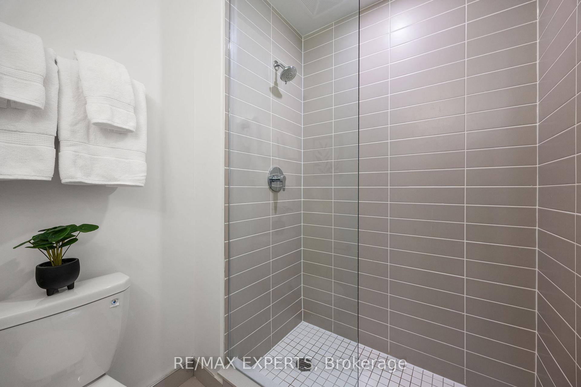 Photo 16 of Unit 828, 8119 Birchmount Road, Markham, Unionville — HOMEH