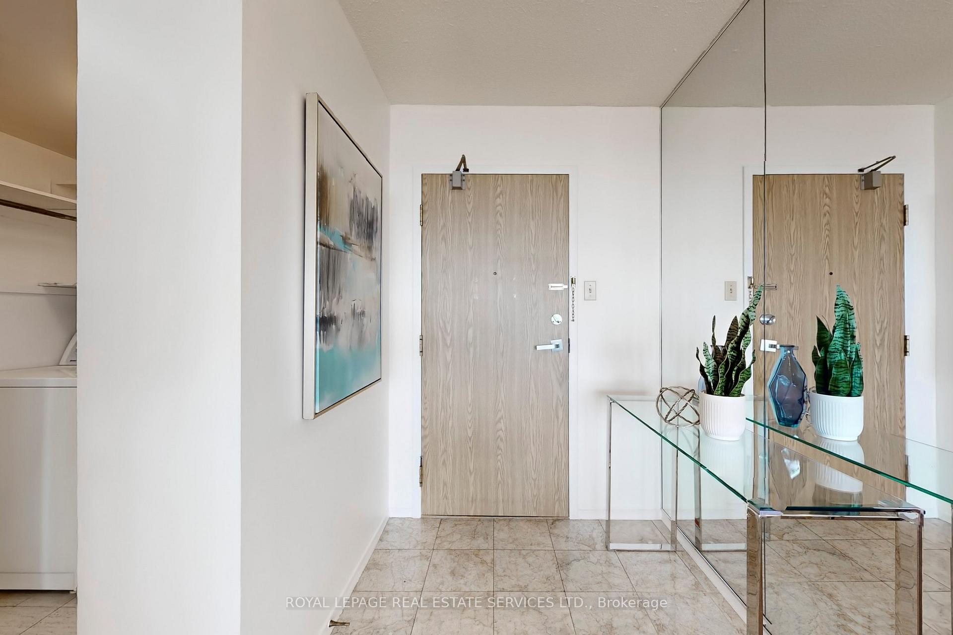 Photo 14 of Unit 1201, 7601 Bathurst Street, Vaughan, Crestwood-Springfarm-Yorkhill — HOMEH
