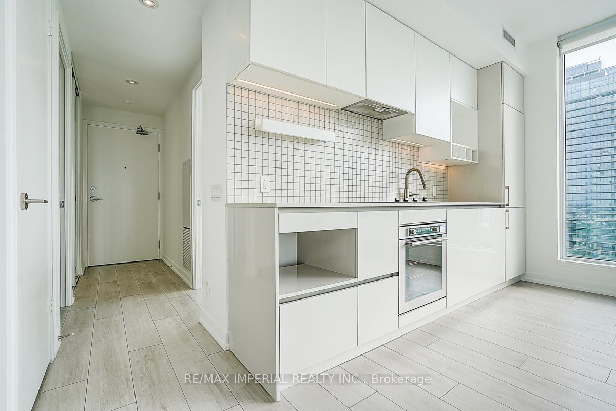 Photo 9 of Unit 2603, 5 Buttermill Avenue, Vaughan, Vaughan Corporate Centre — HOMEH