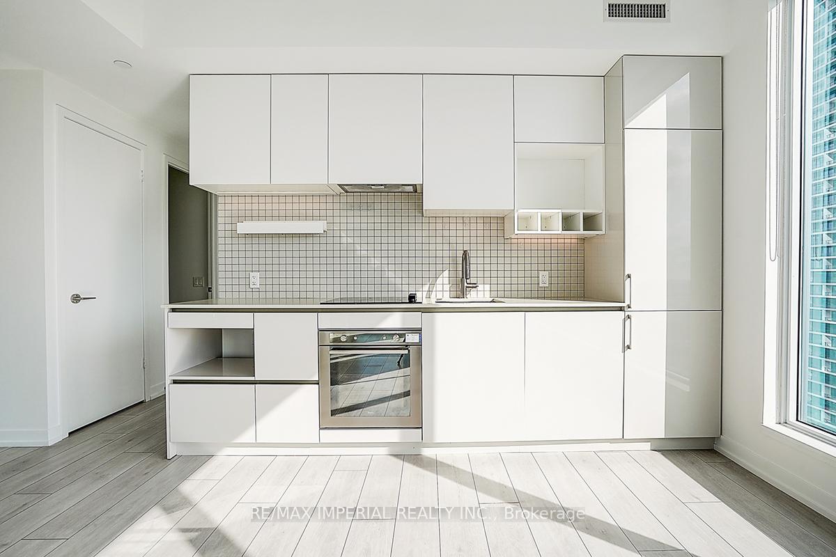 Photo 13 of Unit 2603, 5 Buttermill Avenue, Vaughan, Vaughan Corporate Centre — HOMEH
