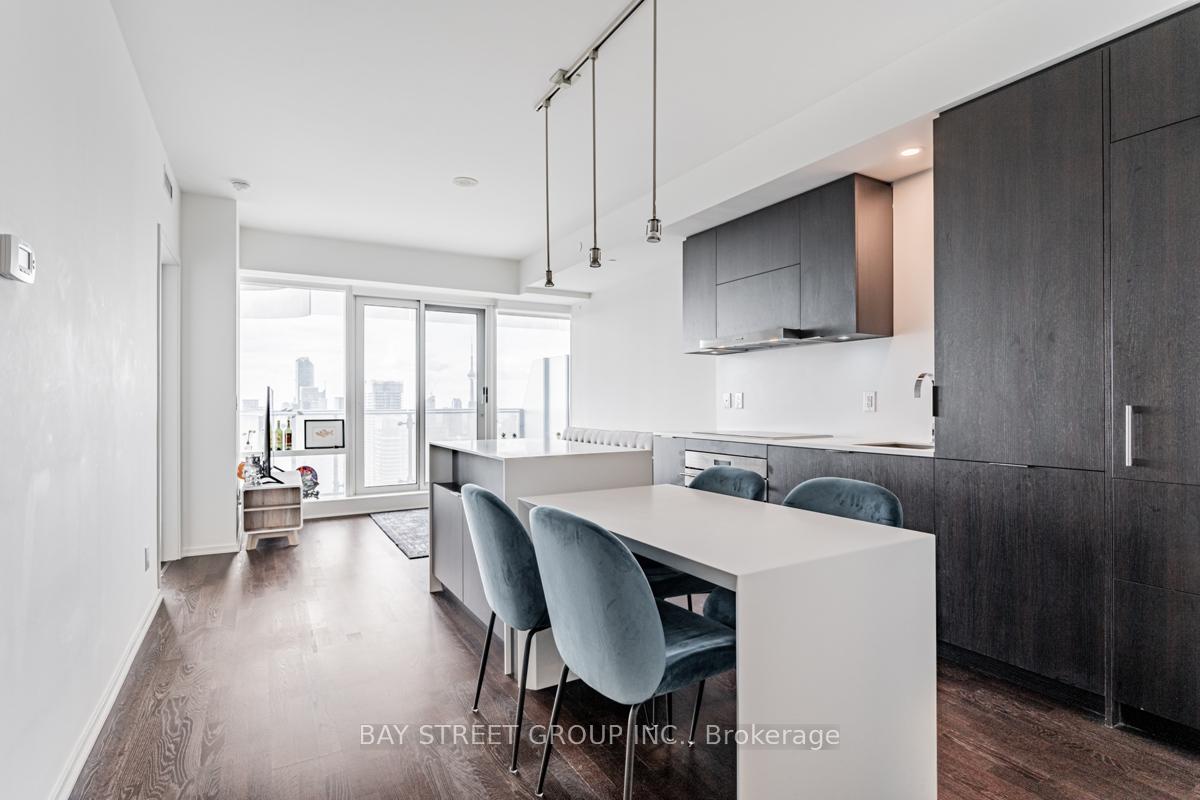Photo 4 of Unit 5105, 1 Bloor Street E, Toronto, Church-Yonge Corridor — HOMEH