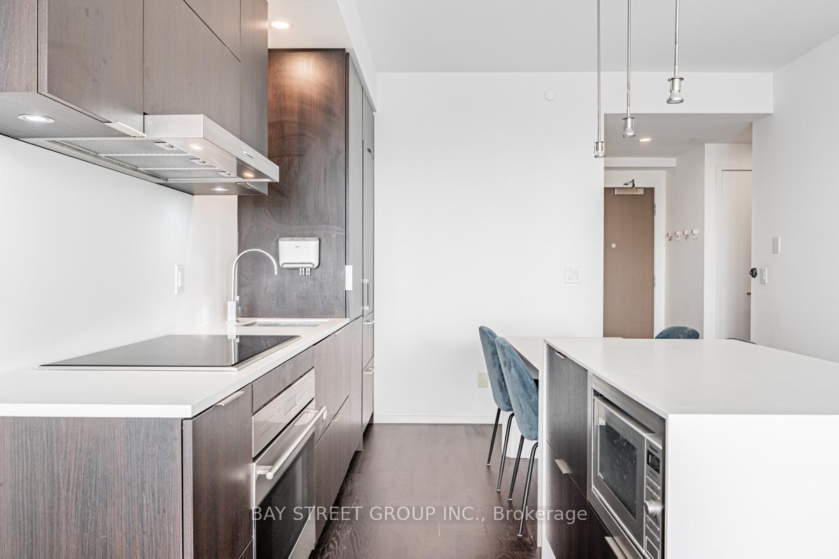 Photo 10 of Unit 5105, 1 Bloor Street E, Toronto, Church-Yonge Corridor — HOMEH