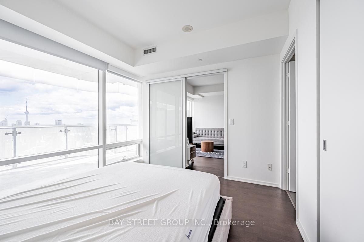 Photo 18 of Unit 5105, 1 Bloor Street E, Toronto, Church-Yonge Corridor — HOMEH