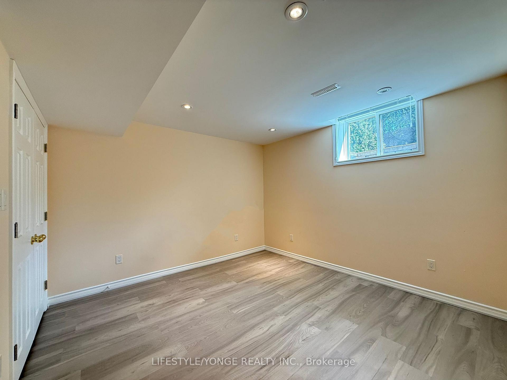 Photo 2 of Unit Bsmt, 278 Ivy Jay Crescent, Aurora, Bayview Northeast — HOMEH