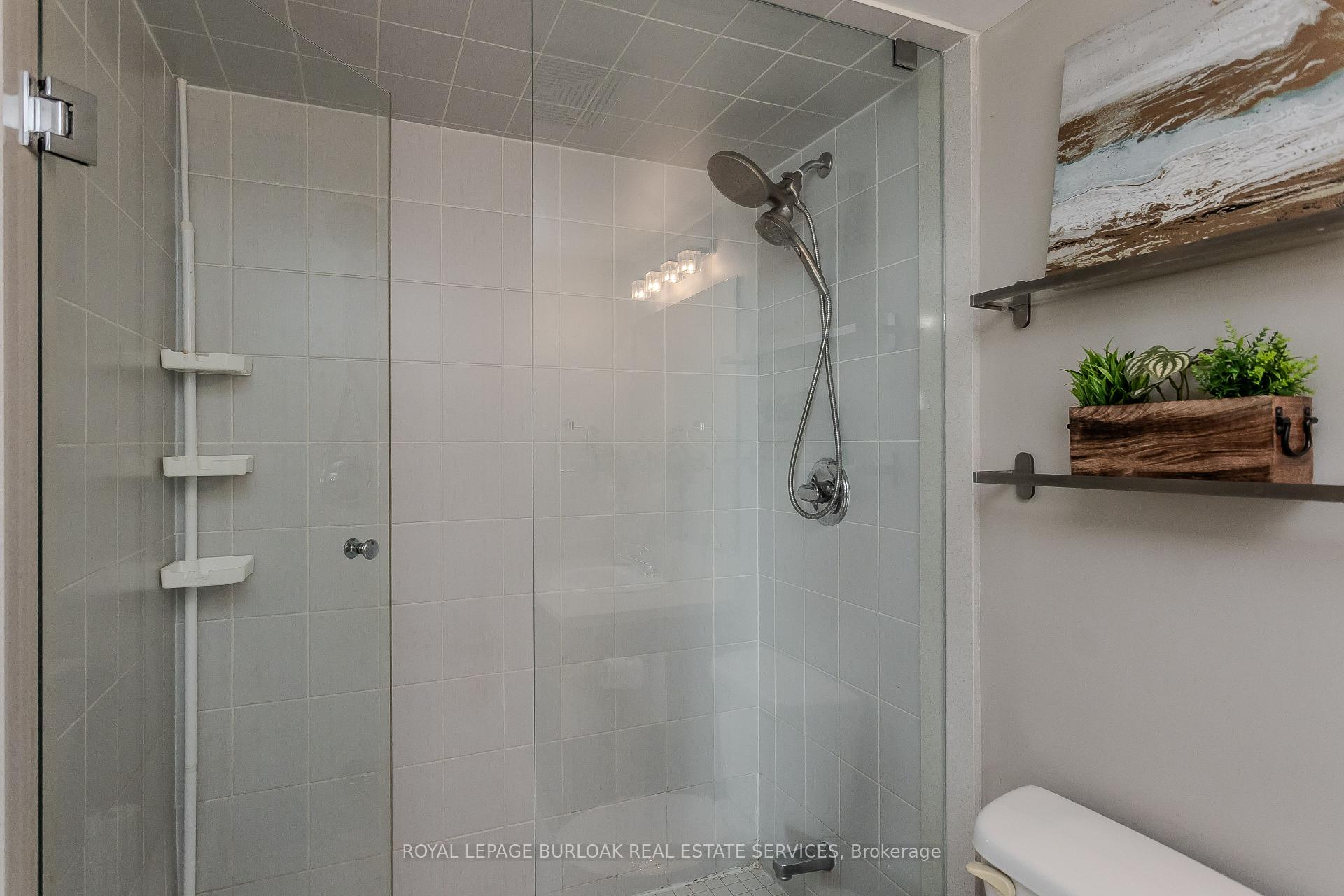 Photo 21 of Unit 602, 215 Queen Street E, Brampton, Queen Street Corridor — HOMEH