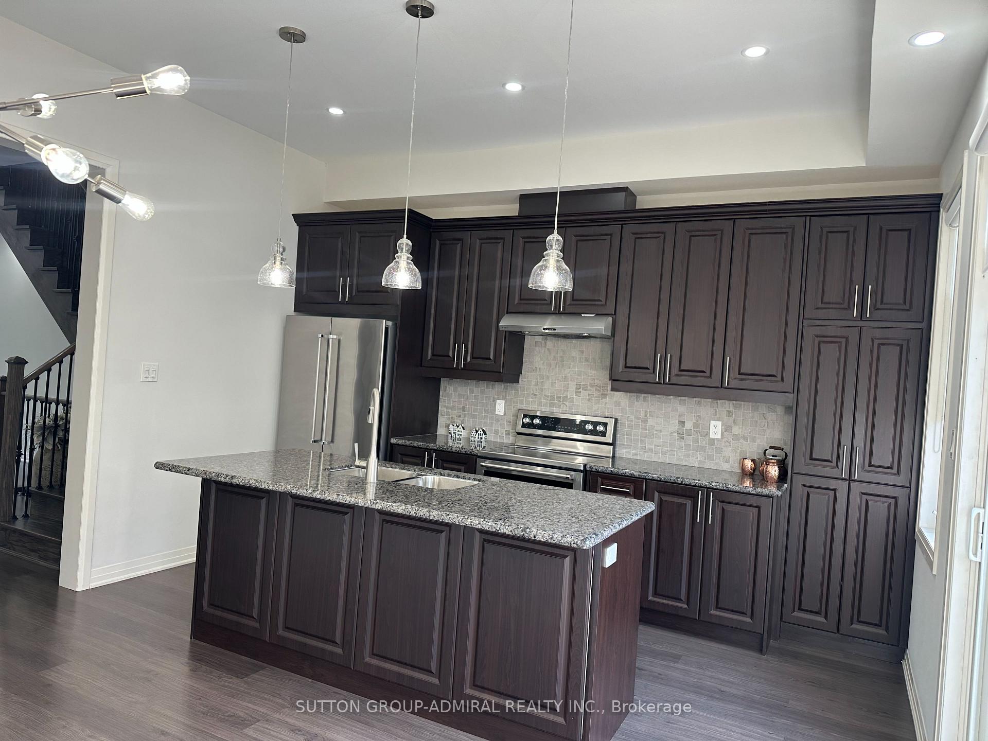 Photo 24 of 11 Arianna Crescent, Vaughan, Patterson — HOMEH