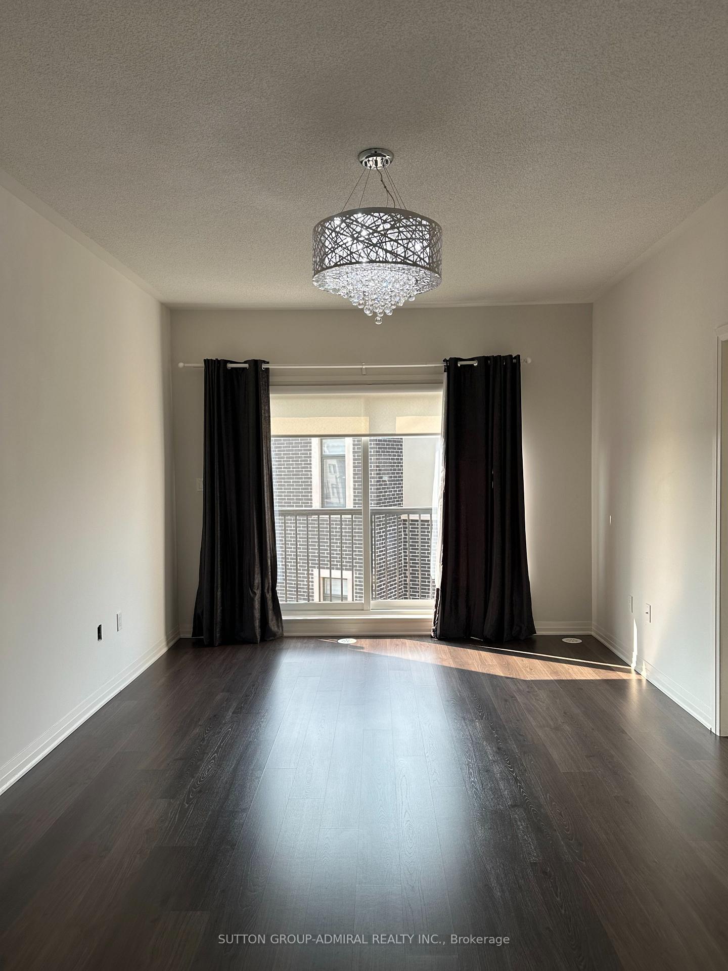Photo 13 of 11 Arianna Crescent, Vaughan, Patterson — HOMEH