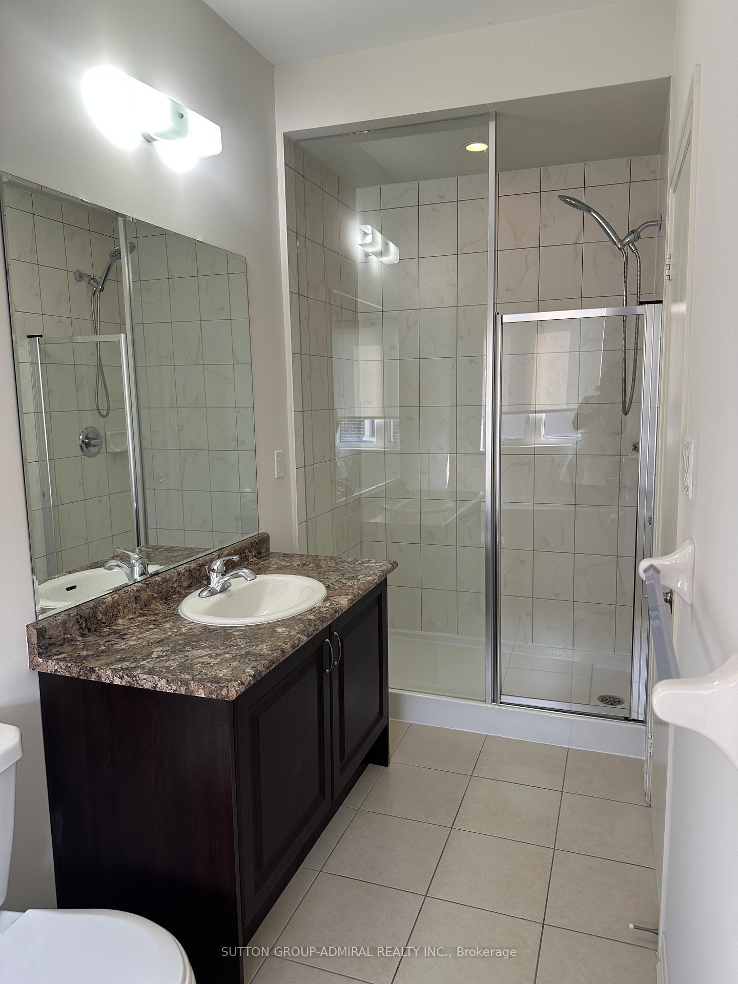 Photo 22 of 11 Arianna Crescent, Vaughan, Patterson — HOMEH